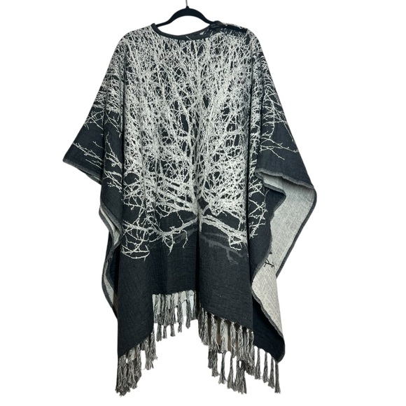 Bale Creek Allen Gallery Fringe Tumbleweed Poncho Wool Blend 50